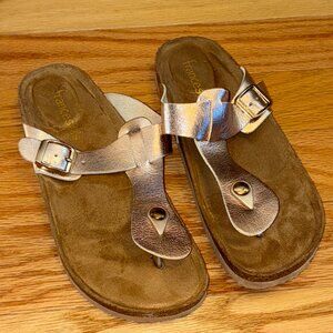 Women’s size 8 Sandals, Francesca's Rose gold